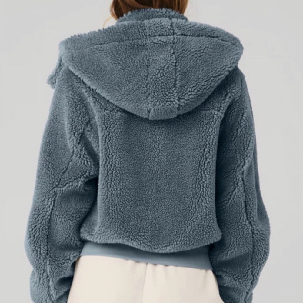 Alo Foxy Sherpa Jacket w/ Removable Hood - Picture 3 of 13